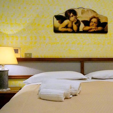 Hotel Cristallo 阿塞尔吉 外观 照片
