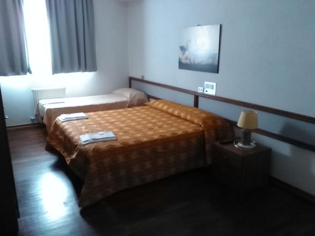 Hotel Cristallo 阿塞尔吉 客房 照片