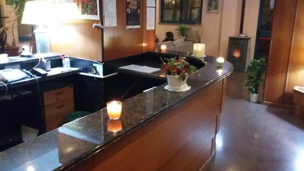 Hotel Cristallo 阿塞尔吉 外观 照片