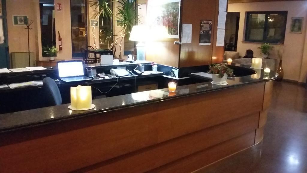 Hotel Cristallo 阿塞尔吉 外观 照片