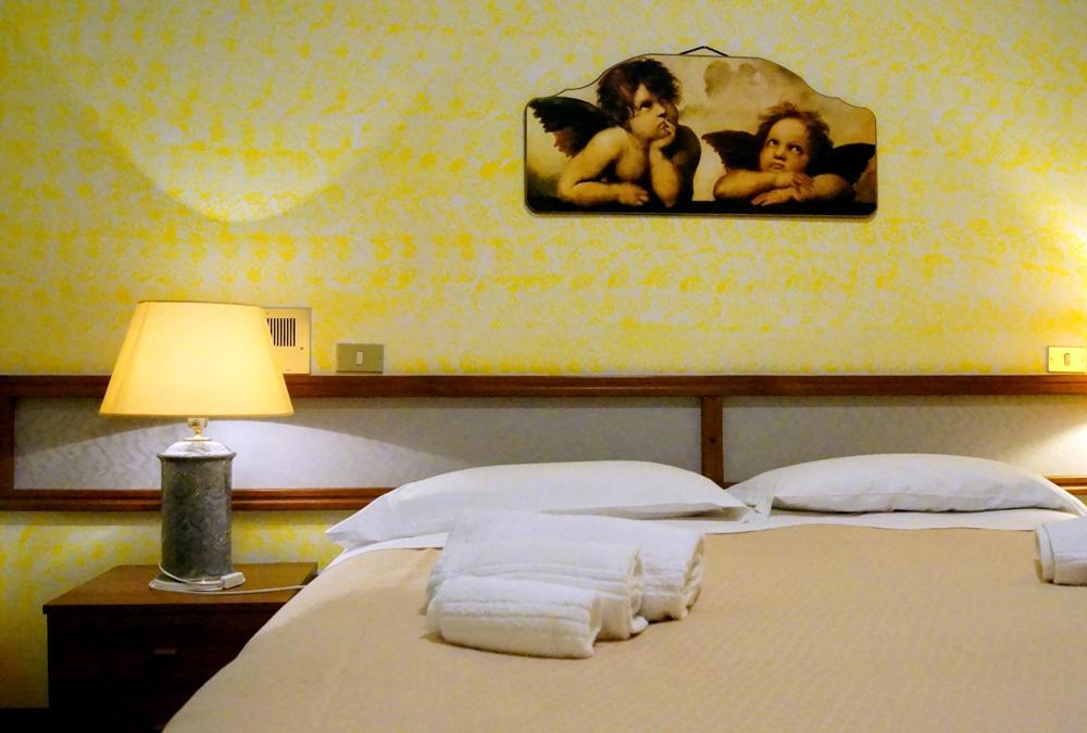 Hotel Cristallo 阿塞尔吉 外观 照片