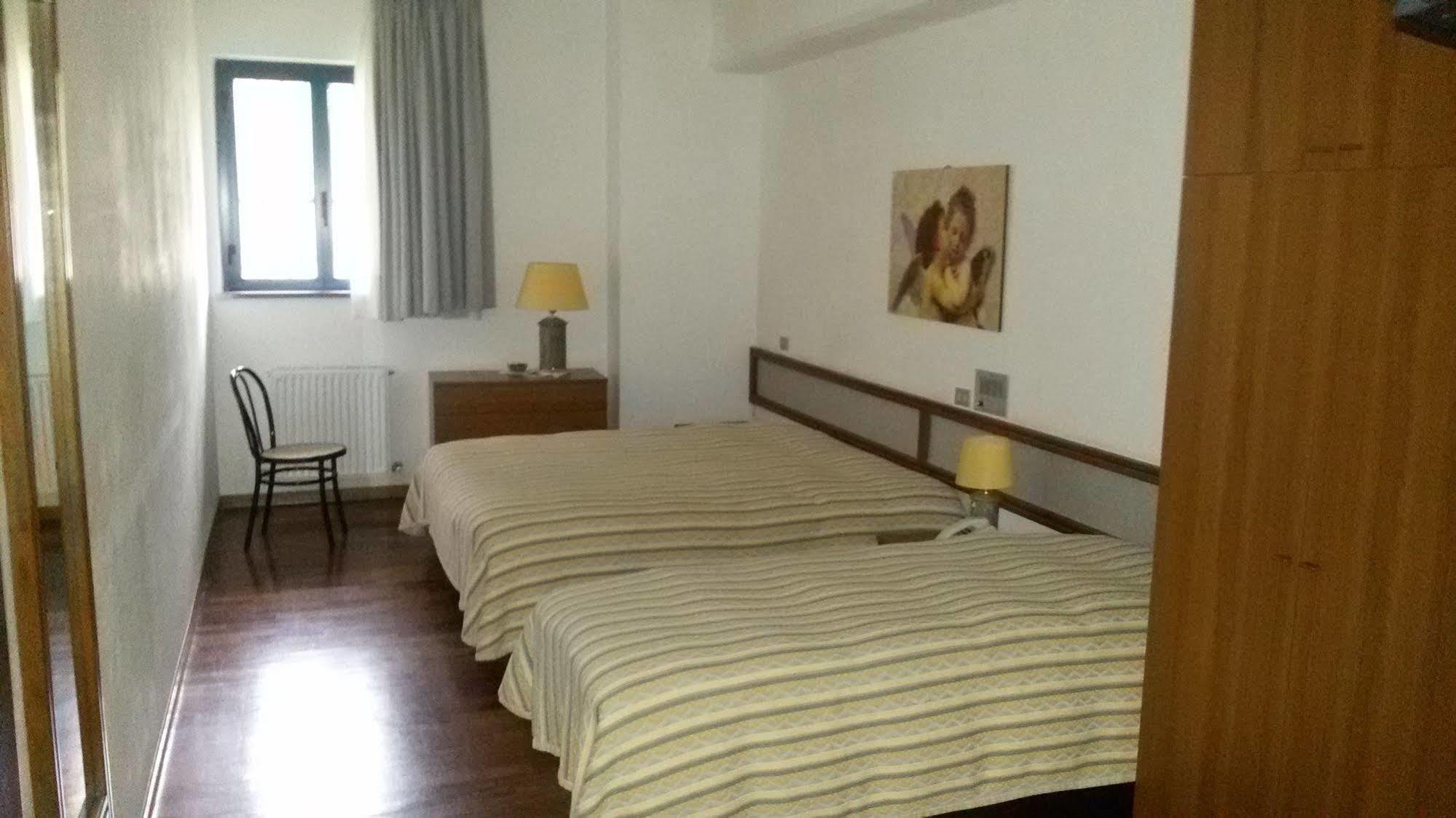 Hotel Cristallo 阿塞尔吉 外观 照片